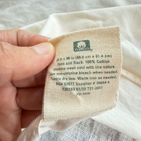 Linden Street Arlington 2 King Shams Navy w Burgundy Red Floral Qulited 20x36 - Picture 8 of 10